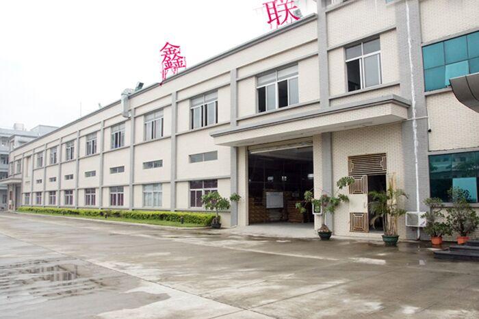工厂"之称的东莞市谢岗镇, 是一家专门从事石油化工产品和五金清洗剂